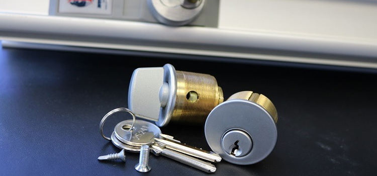 Commercial Lock Installation La Mirada